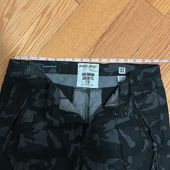 Projek Raw - Camo Shorts - Size 32 - Picture 3 of 9